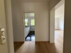 Blick v. Eingang in den Flur - ETW*rückw. ruhige Citylage*TG-Stellpl.*überd. Balkon*Kellerr. – zur Selbstnutzung oder Kapitalanlage