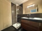 ..innenliegend mit Dusche/gr. Waschtisch und Handtuchheizkörper - ETW*rückw. ruhige Citylage*TG-Stellpl.*überd. Balkon*Kellerr. – zur Selbstnutzung oder Kapitalanlage