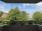 Ausblick Loggia - ETW*rückw. ruhige Citylage*TG-Stellpl.*überd. Balkon*Kellerr. – zur Selbstnutzung oder Kapitalanlage