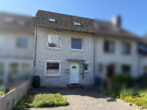 Voderansicht - Gepflegtes & familienfreundliches Reihenmittelhaus auf schönem Grundstück mit Vollkeller + Garage