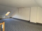 Spitzboden - Gepflegtes & familienfreundliches Reihenmittelhaus auf schönem Grundstück mit Vollkeller + Garage