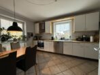 Küche - Top gepflegt * Vollkeller m. Kelleraußenzugang*großz. S/W-Grdstr. ca. 462 m² *2 Carport´s + Außenpl.