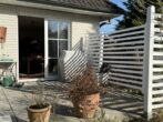 ..im Sommer auf der Terrasse frühstücken... - Top gepflegt * Vollkeller m. Kelleraußenzugang*großz. S/W-Grdstr. ca. 462 m² *2 Carport´s + Außenpl.