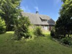 Bild - 1.232 m² Grdstck. * liebevoll restaur. Fachwerkhaus * zentral u. dennoch idyllischer Garten* Carport