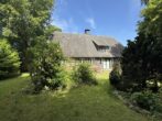 Bild - 1.232 m² Grdstck. * liebevoll restaur. Fachwerkhaus * zentral u. dennoch idyllischer Garten* Carport