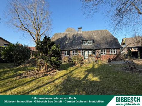 1.232 m² Grdstck. * liebevoll restaur. Fachwerkhaus * zentral u. dennoch idyllischer Garten* Carport, 23869 Elmenhorst, Einfamilienhaus