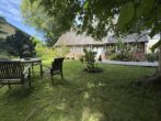 Bild - 1.232 m² Grdstck. * liebevoll restaur. Fachwerkhaus * zentral u. dennoch idyllischer Garten* Carport