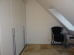 zweiter Raum (2. Ebene - Stadtnah-modern-renditeorientiert! Maisonette-ETW nahe Rathausstraße für Eigennutzer und Investoren