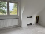Zimmer im Dachgeschoss - ! Hier können Sie sich noch verwirklichen ! EFH mit Ausbau- u. Anbaumöglichkeiten + VK + Garage